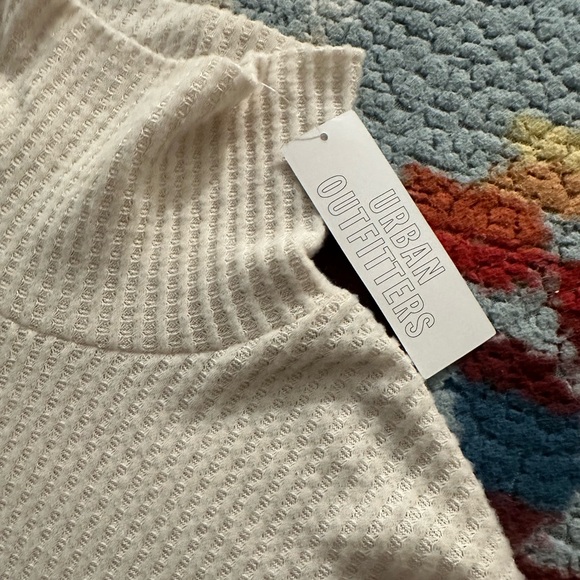 Urban Outfitters Turtle Neck Longline Sweater - Picture 4 of 7